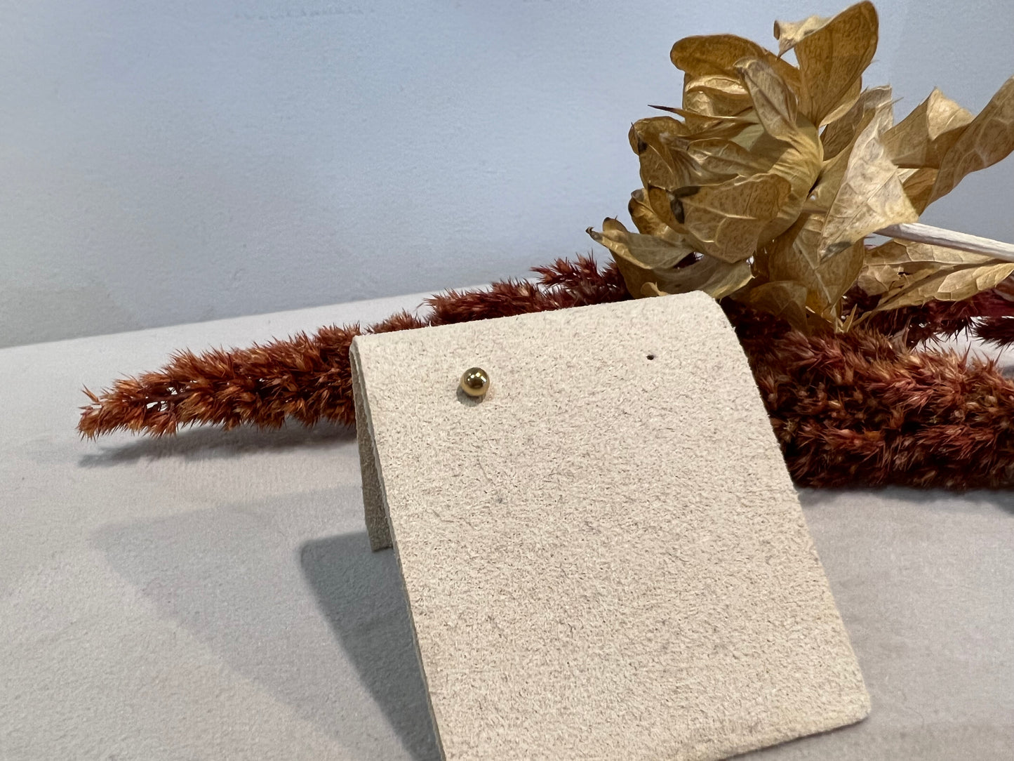 Boucle d’oreille CAMILA dorée - boule