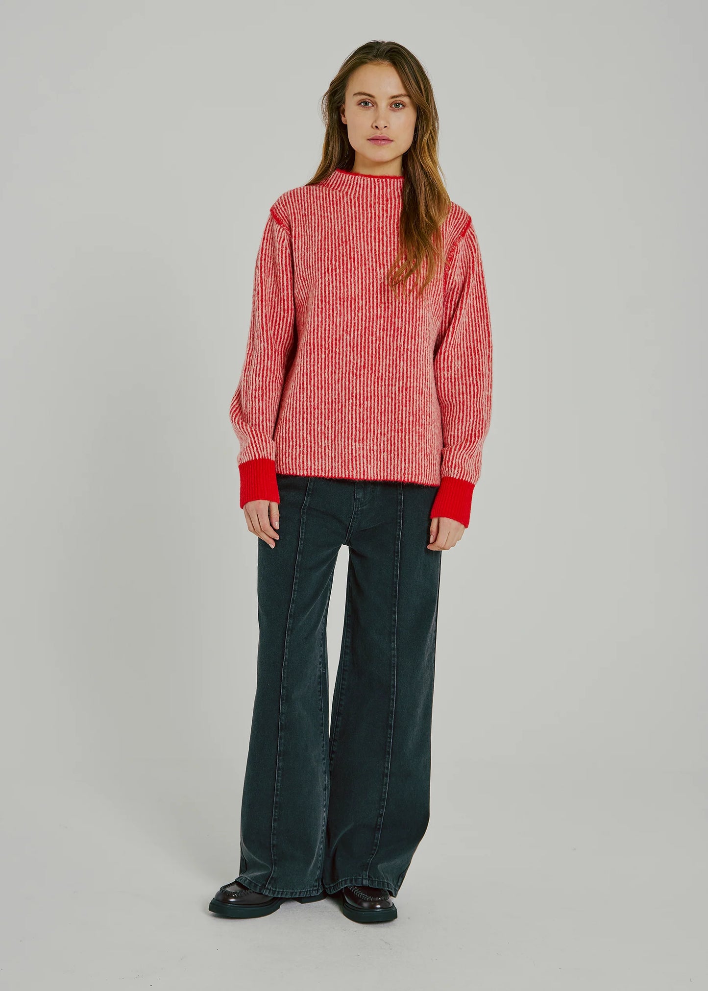 Pull AMES rouge a lignes blanches